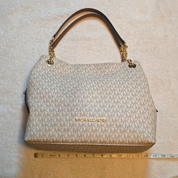 MICHAEL KORS VANILLA LARGE JET SET CHAIN SHOULDER TOTE BAG/ PURSE - Picture 1 of 16